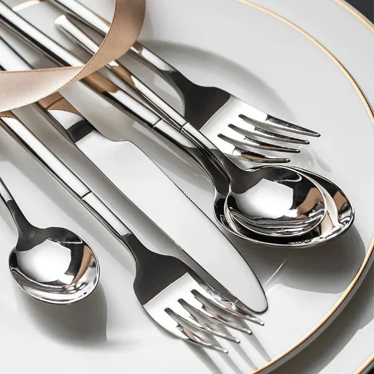 Cressida Cutlery Set - Image 3