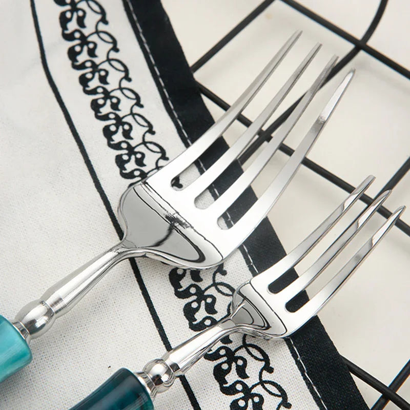 Eira Flatware Set - Image 10