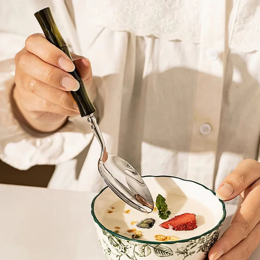 Eira Flatware Set - Image 2