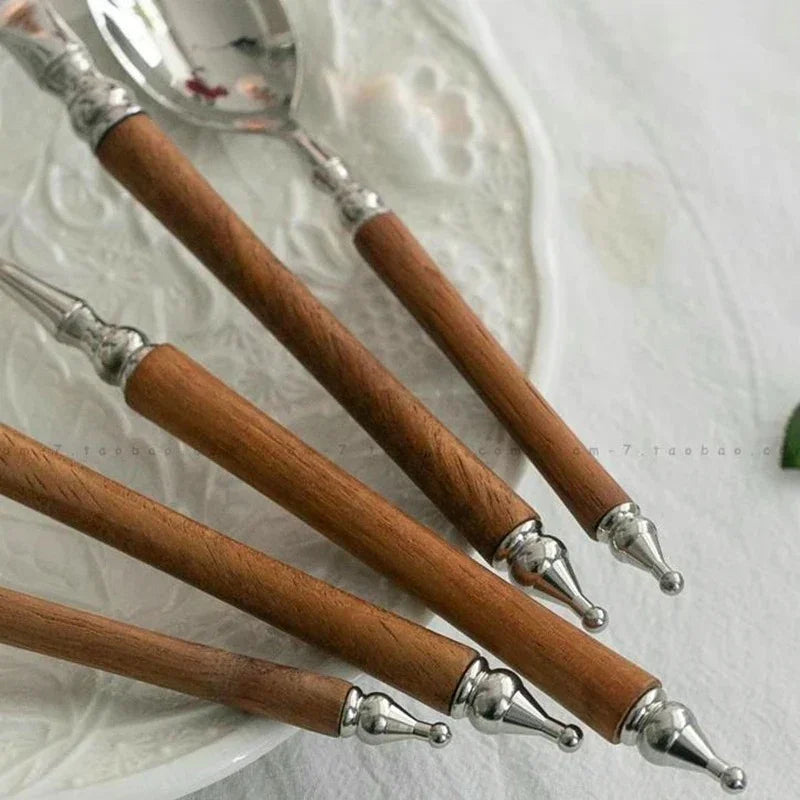 Rowan Cutlery Set - Image 3