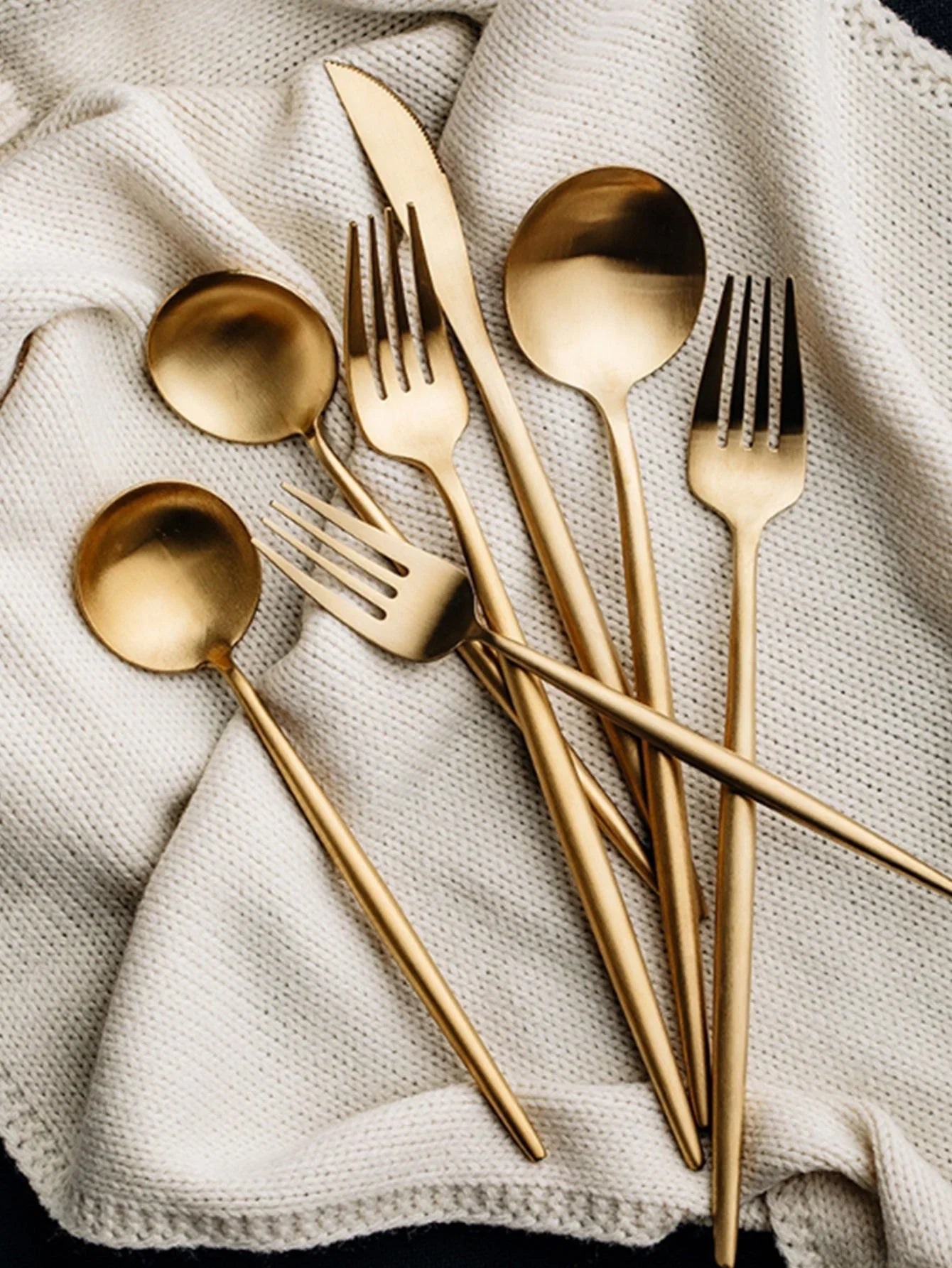 Verona 24-Piece Gold Cutlery Set - Image 2
