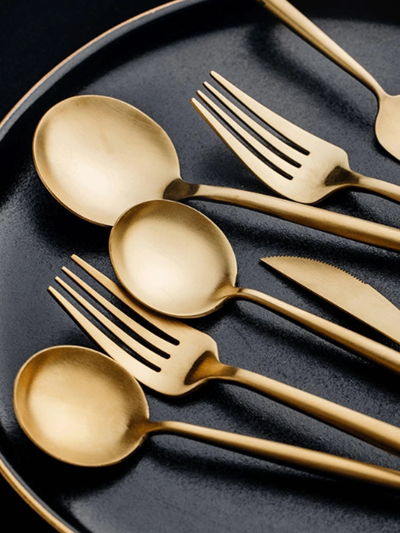 Verona 24-Piece Gold Cutlery Set - Image 3